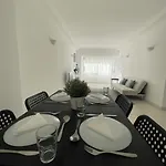아파트 Sunny In Portimao, Walk To Marina, And Nightlife