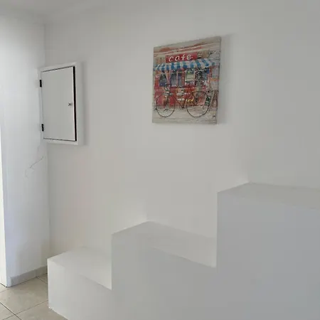 Sunny In Portimao, Walk To Marina, And Nightlife Apartmán